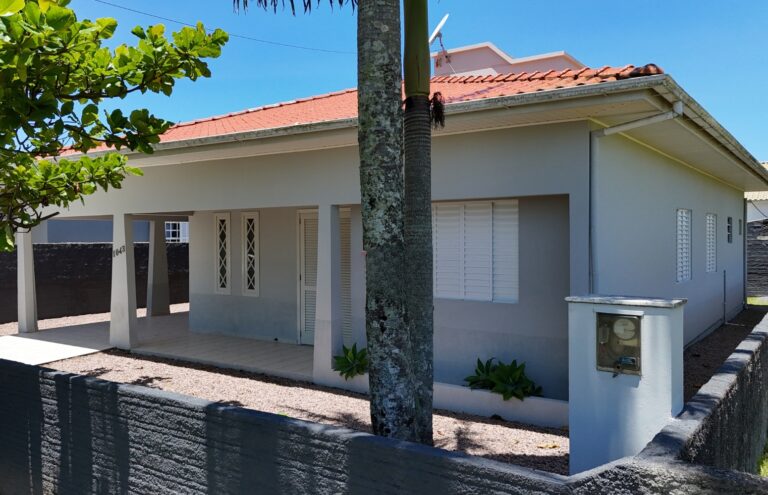 Casa à Venda no Balneário Esplanada- CENTRO- RUA DA IGREJA / Jaguaruna-SC