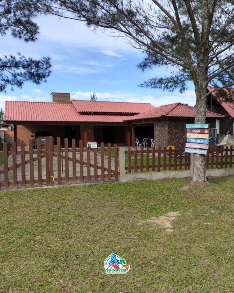 Casa a 100 metros da Lagoa