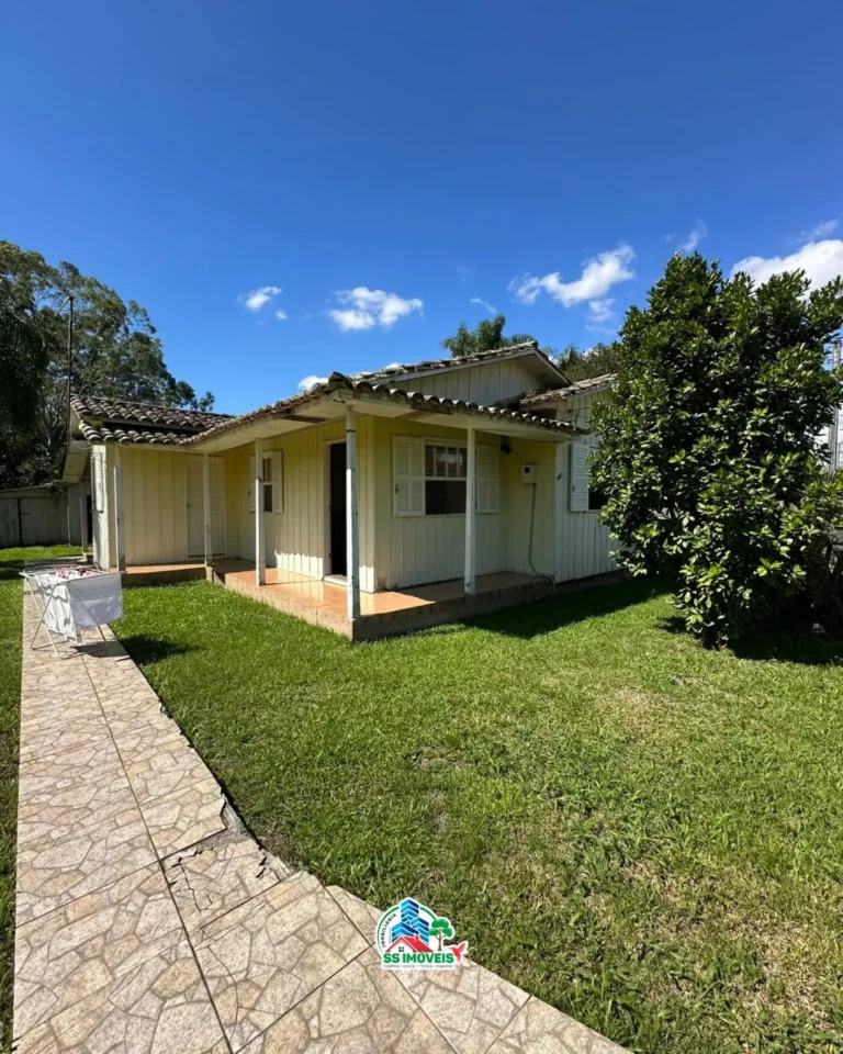 Casa à venda no Bairro Mãe Luzia em Criciúma!